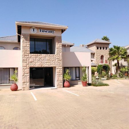 Tuscany Vryburg 외부 사진