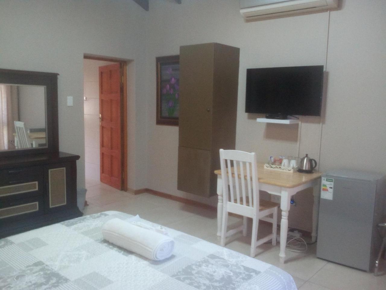Tuscany Vryburg 외부 사진